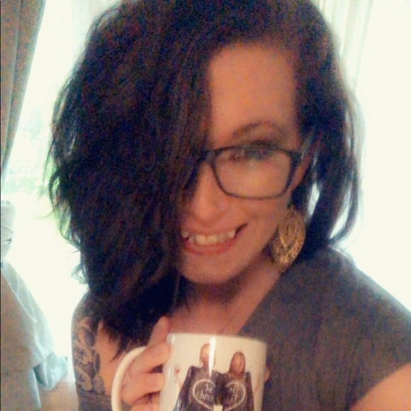 Meet your Posher, Lynnshea - Picture 2 of 7